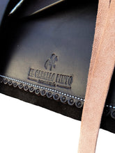 Montura Ícono 2025 Vino Oscuro